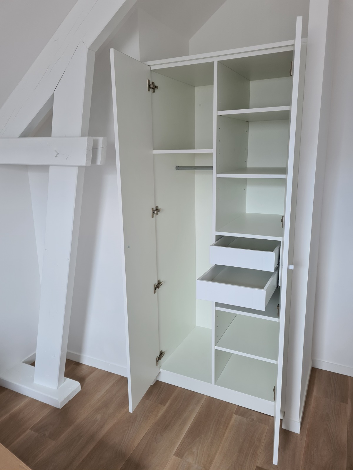 dressing-bois-chambre-blanc-sous-pente